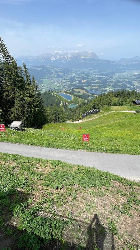Tribüne-Hahnkammabfahrt - Image 1