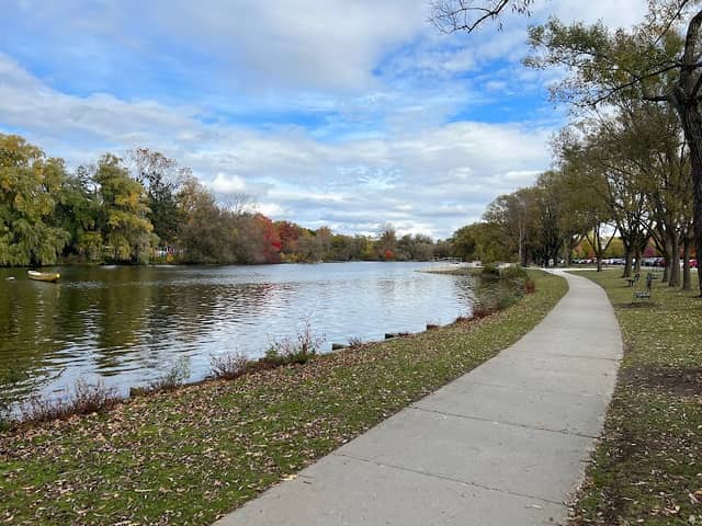 Lower Queen's Park - Image 1