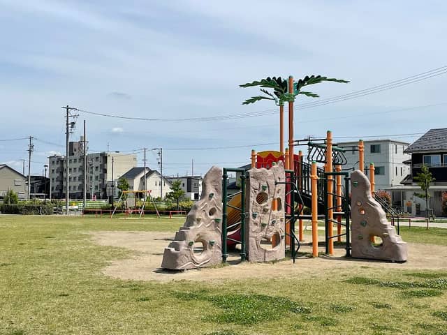 Nishimachi Park - Image 2