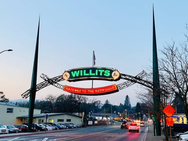 Willits Arch - Image 1