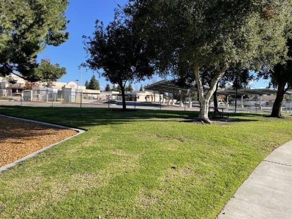 Oak Park - Image 1
