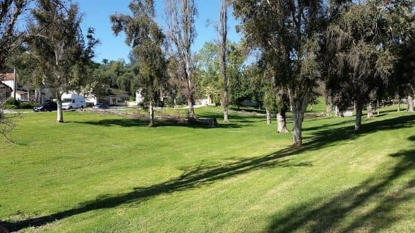 Country Crossing Park - Image 3