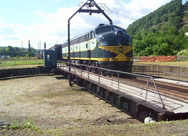 Erie Turntable - Image 2