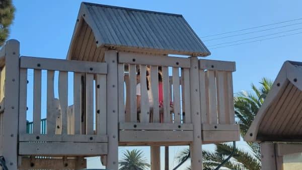 Fort Lots-o-Fun Park - Image 2
