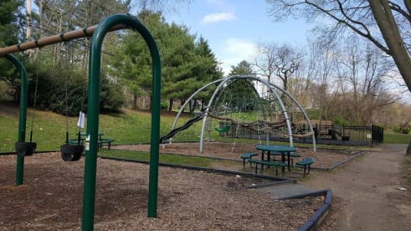 Flower Hill Village Park - Image 3