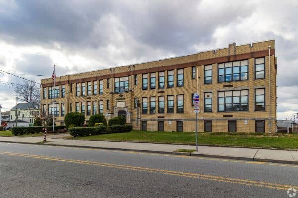 Abraham Lincoln school number 6 - Image 1