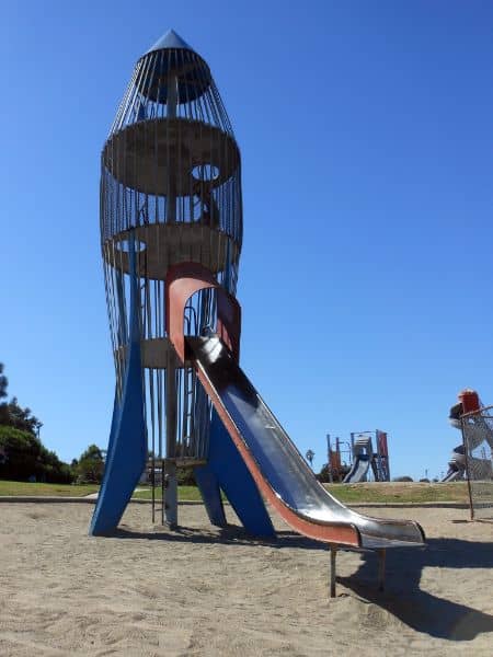 Los Arboles "Rocketship" Park - Image 4
