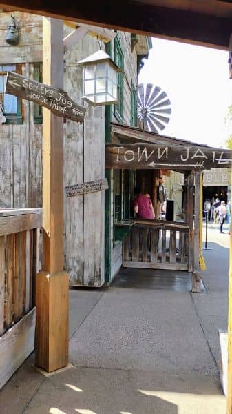 Ghost Town Jail & Sad Eye Joe - Image 4