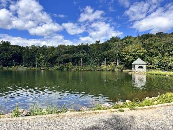 Tarrytown Lakes Park - Image 4