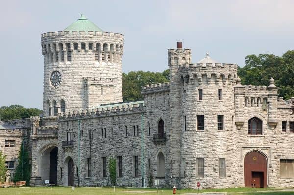 Castle Gould - Image 4