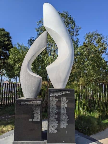 Cerritos sculpture garden - Image 1