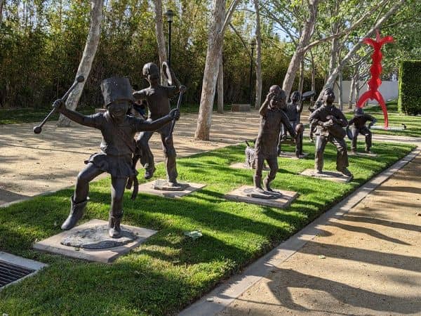 Cerritos sculpture garden - Image 3