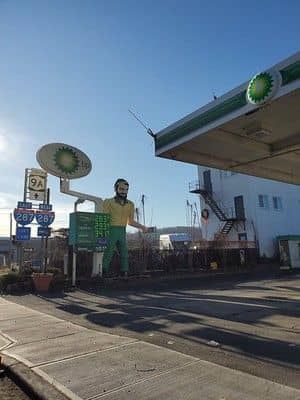 Muffler Man - Image 1