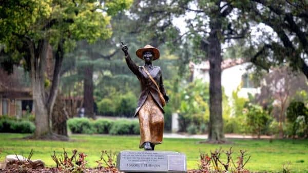 Statue of Harriet Tubman - Image 4