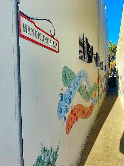 Handprint Alley - Image 2