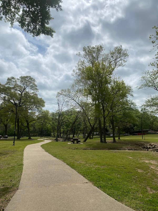 Dellwood Park - Image 1