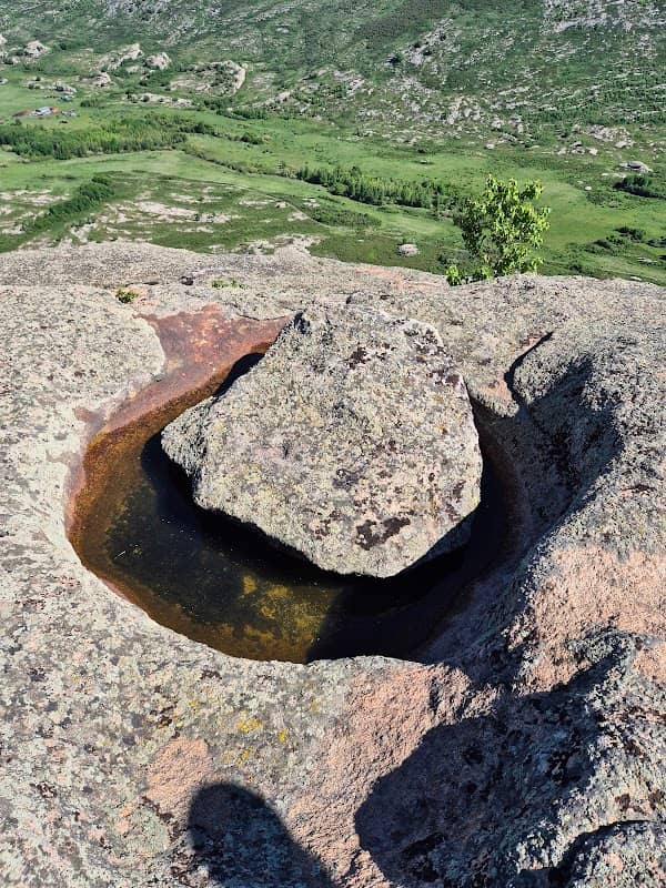 Вершина с камнем. - Image 1