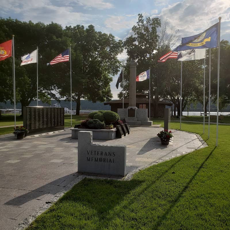 Guttenberg Area Veterans Memorial - Image 2