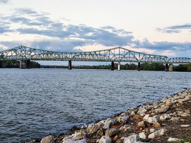 Point Park and Floodwall - Image 1