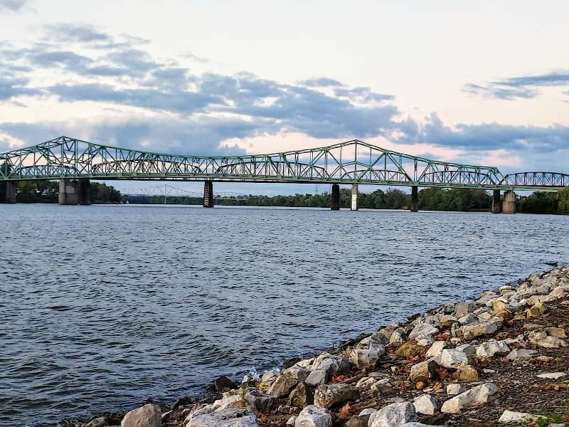 Point Park and Floodwall - Image 1