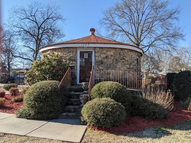 Freeman Round House - Image 1