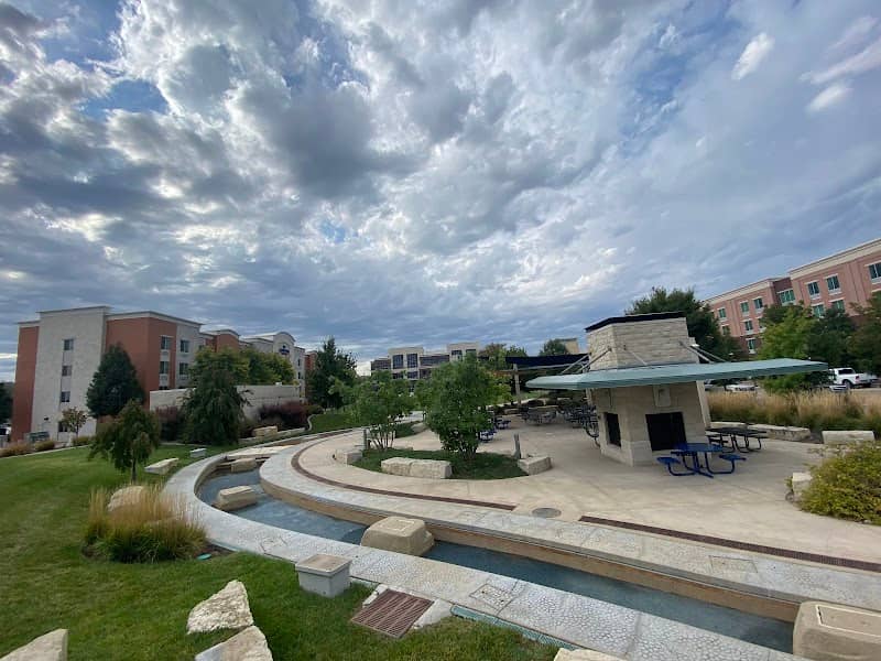 Blue Earth Plaza - Image 2