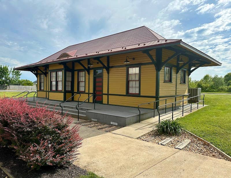 Bealeton Depot - Image 1