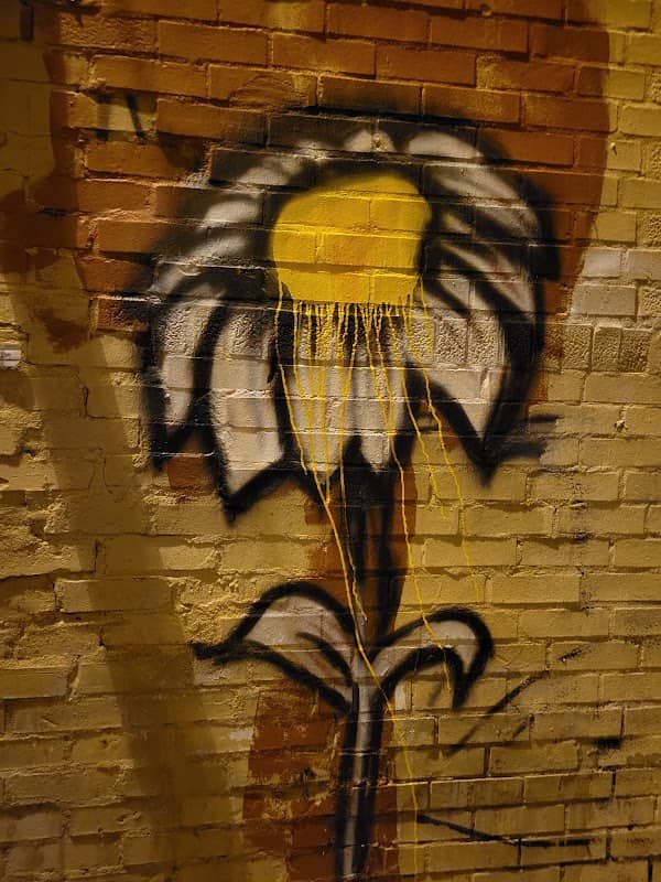 Graffiti Alley - Image 1