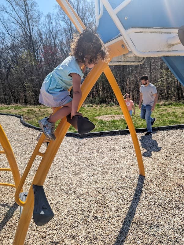 Snowden Park Playground - Image 2