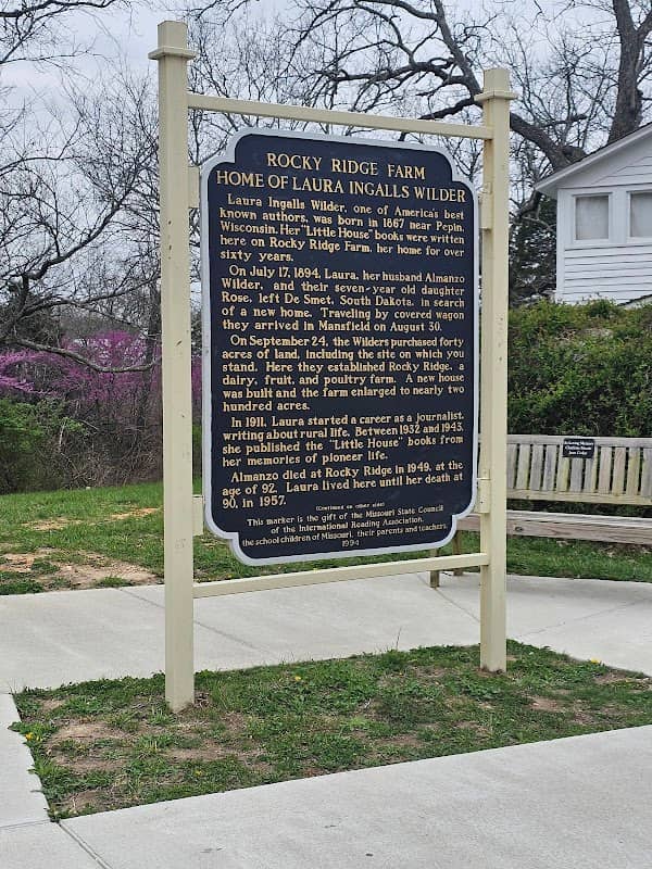 Gravesites of Laura Ingalls and Almanzo Wilder - Image 2