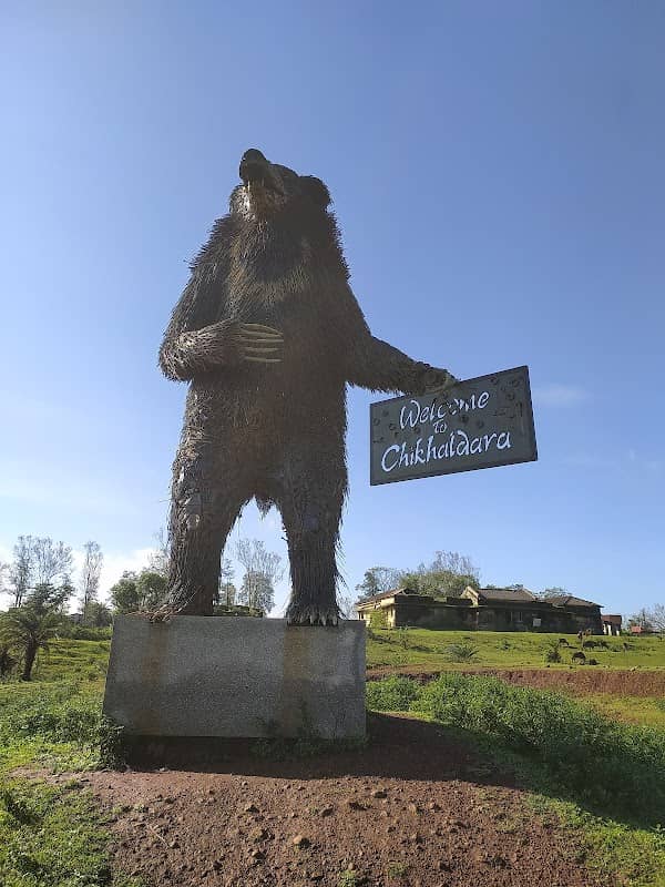 Chikhaldara Welcome point, Big statue of sloth bear welcomes you. Selfie point. - Image 1
