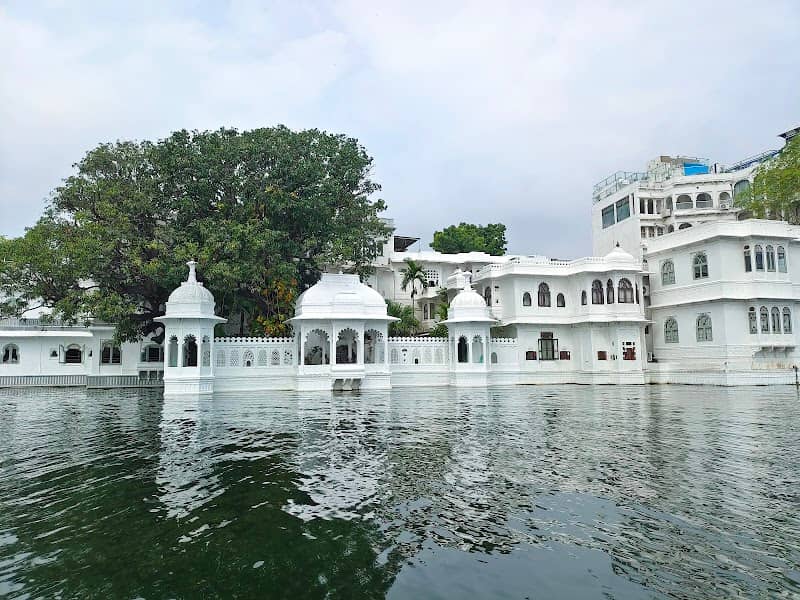 Lake Pichola Views - Image 1