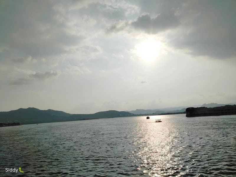 Lake Pichola Views - Image 2
