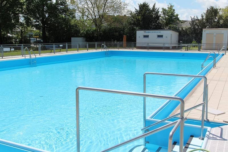 Schwimmbad Crumstadt - Image 1