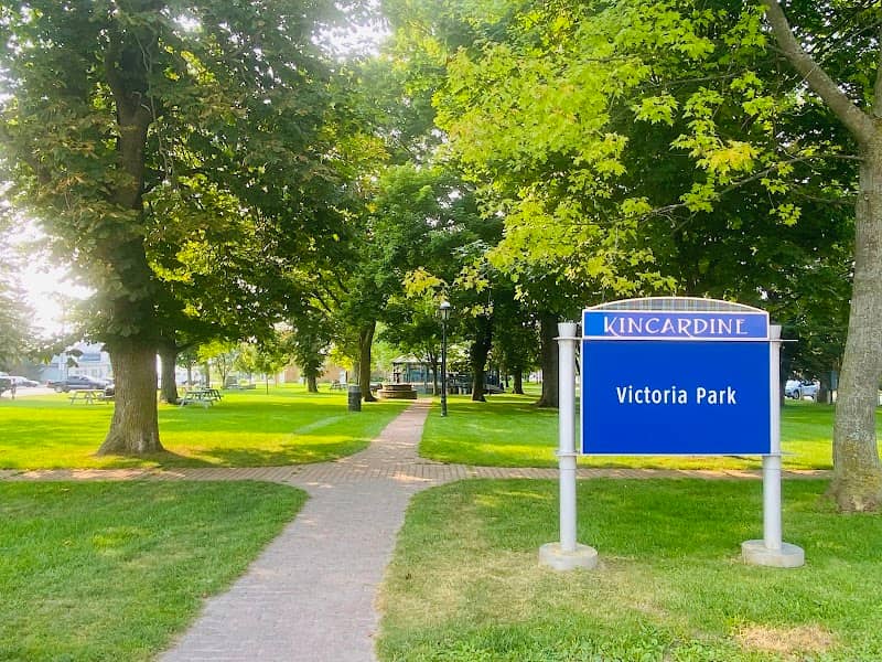Victoria Park - Image 2