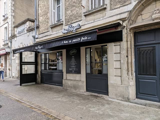Place de la Cathédrale - Image 1