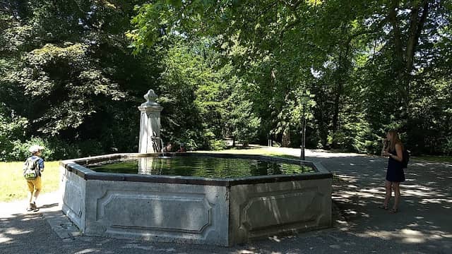 Fontaine d'eau potable - Image 2
