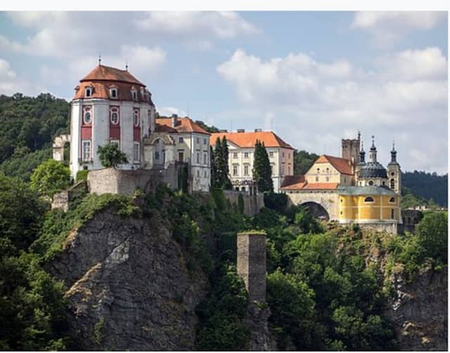 Vranov nad Dyjí Chateau - Image 1