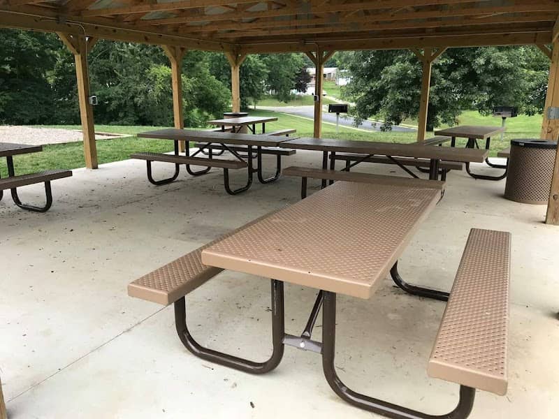 Rolling Meadows Park - Image 1