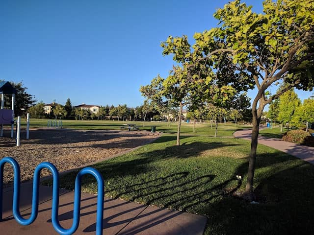 Gordon E. Oliver Eden Shores Park - Image 1