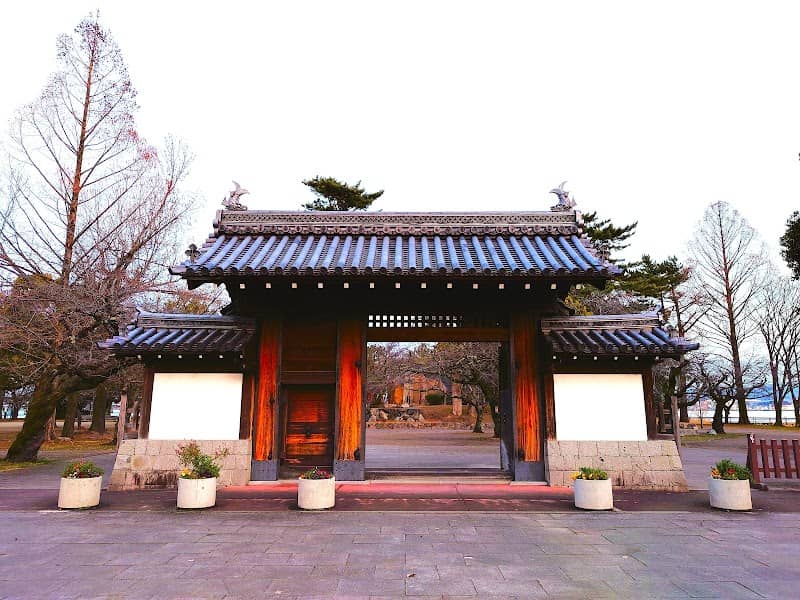 Zeze Castle Site Park - Image 1