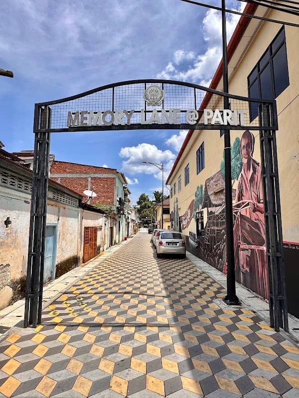 Memory Lane @Parit ( Pekan Parit, Perak ) - Image 1