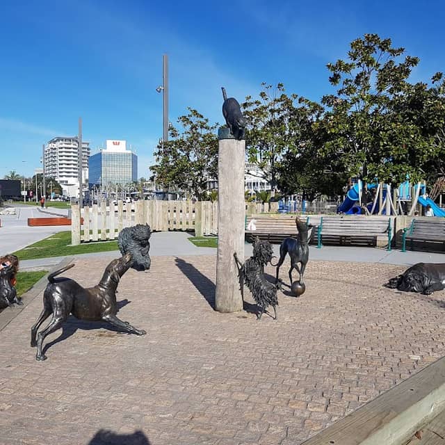 Hairy Maclary and Friends Sculpture - Image 2