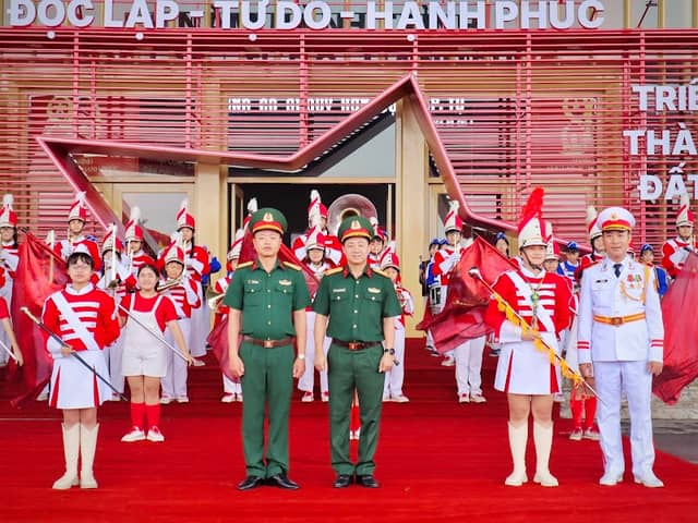 Đội nhạc kèn kỷ lục Thế Giới - Võ Thành Trang Marching Band - Image 1