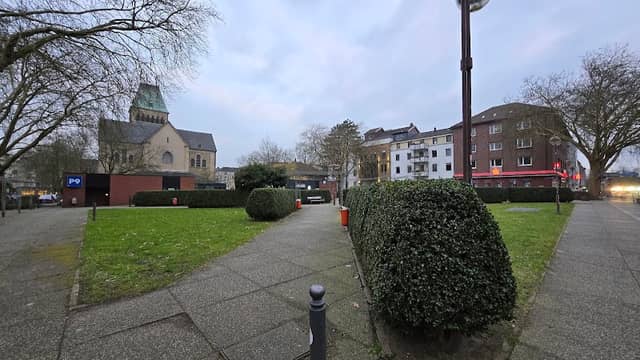 William-Shakespeare Park - Image 1