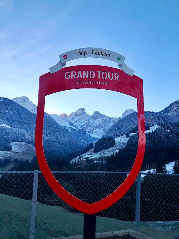 Grand Tour of Switzerland - Photo Spot Pays-d’Enhaut - Image 1