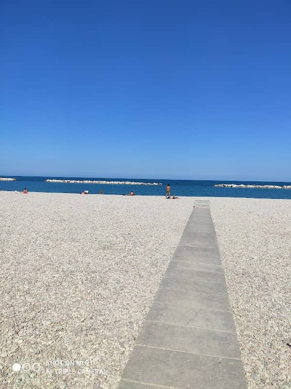 Spiaggia Sassonia di Fano - Image 2