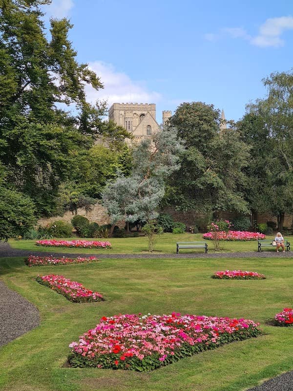 Bishop's Road Gardens - Image 2