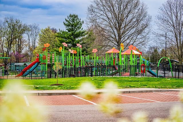 Manion Park - Image 2