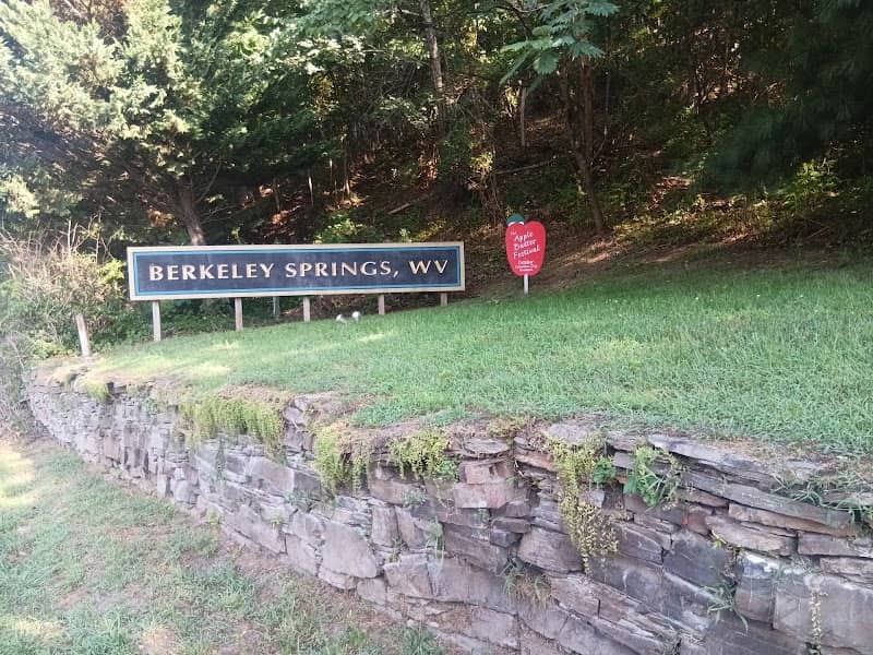 Berkeley Springs, WV Sign - Image 1